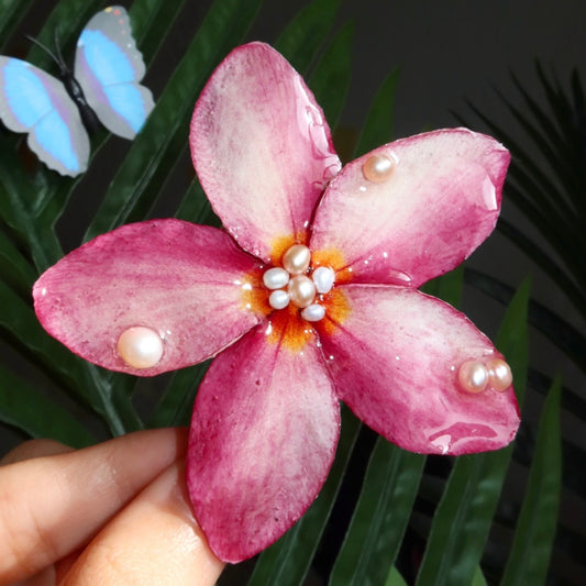 Plumeria Hair Clip🧚🏼