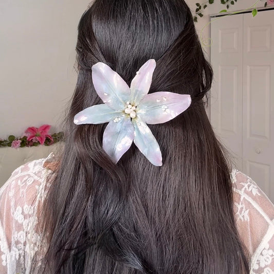 Lily Hair Clip